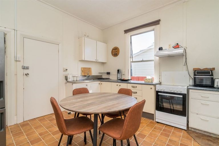Photo of property in 180 Melbourne Street, South Dunedin, Dunedin, 9012