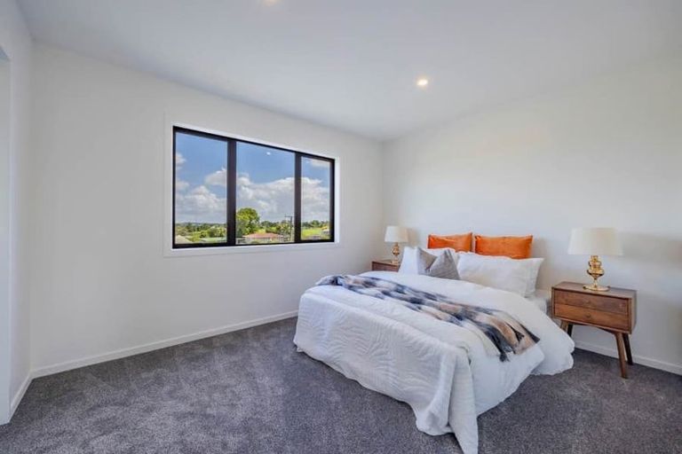 Photo of property in 4/8 Sheehan Road, Te Atatu South, Auckland, 0610
