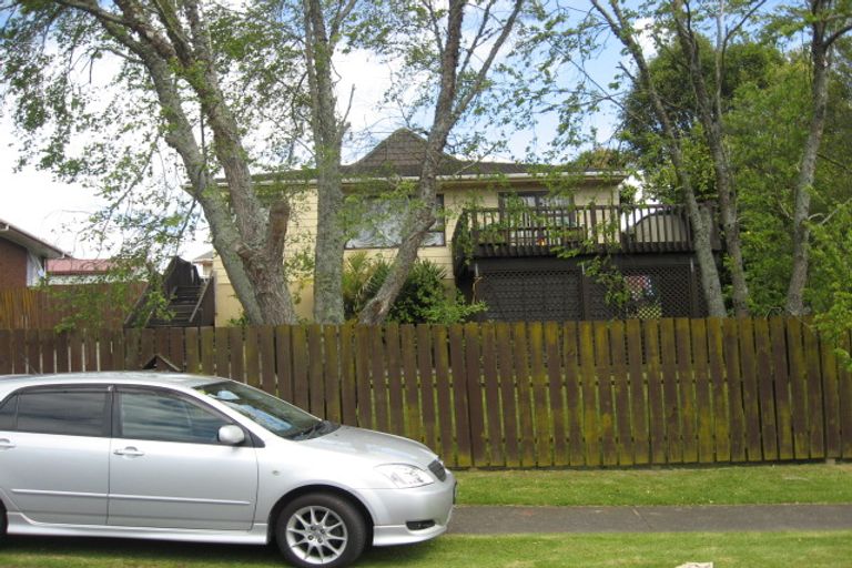 Photo of property in 18 Moncrieff Avenue, Clendon Park, Auckland, 2103
