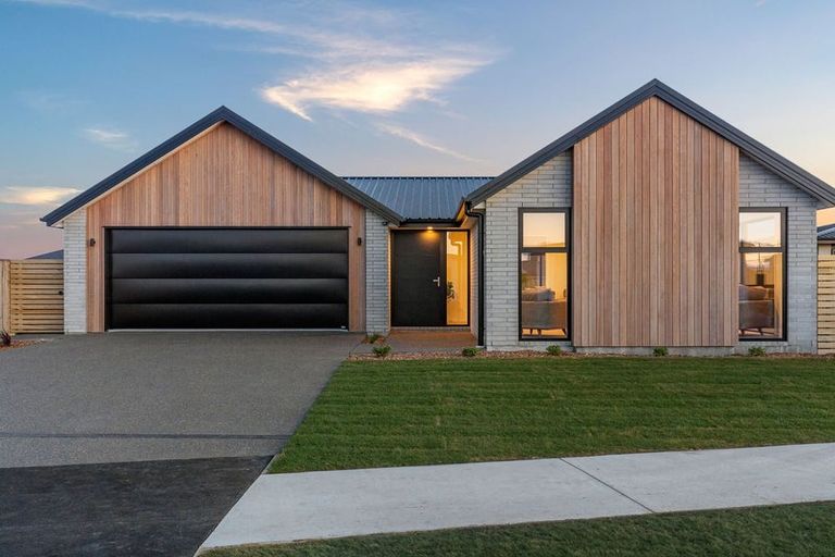 Photo of property in 16 Kite Street, Rolleston, 7614