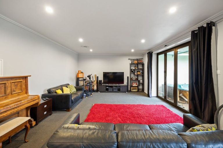 Photo of property in 82 Dinsdale Road, Dinsdale, Hamilton, 3204