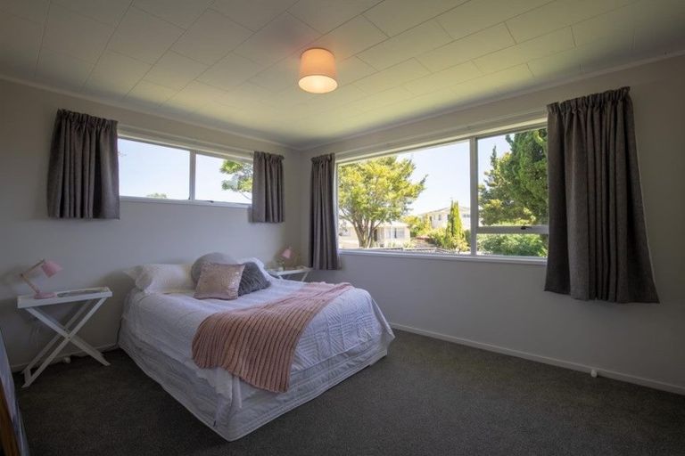 Photo of property in 8 Carbery Place, Manurewa, Auckland, 2102