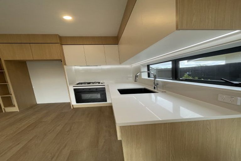 Photo of property in 11d Trinidad Road, Sunnynook, Auckland, 0620