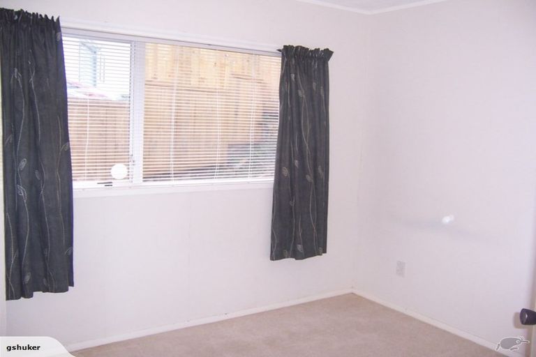 Photo of property in 1/18 Woodlands Crescent, Browns Bay, Auckland, 0630