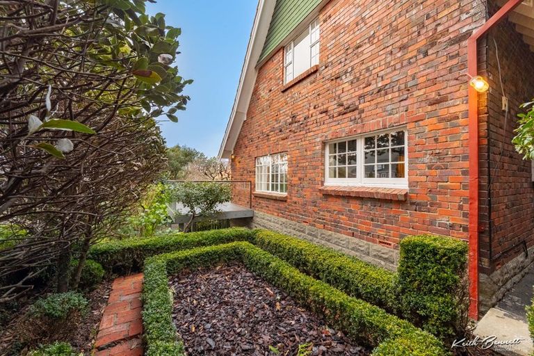 Photo of property in 86 Bolton Street, Kelburn, Wellington, 6012