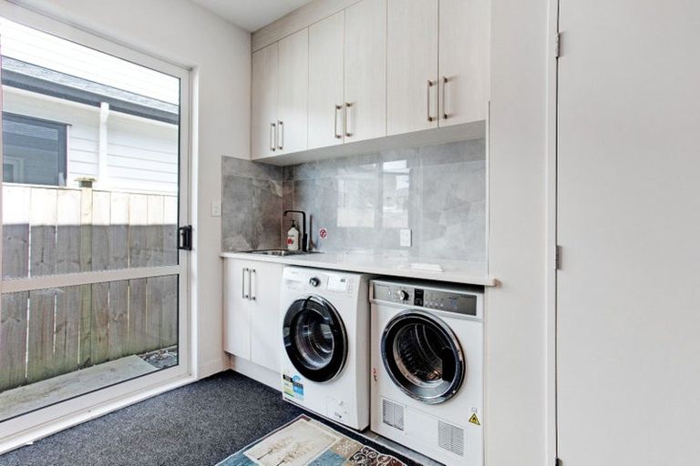 Photo of property in 20 Thomas Rielly Avenue, Hobsonville, Auckland, 0616