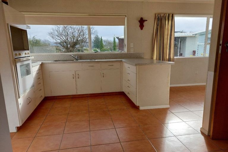 Photo of property in 4 Fairbrother Street, Carterton, 5713