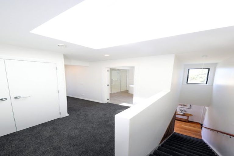 Photo of property in 354 The Esplanade, Island Bay, Wellington, 6023