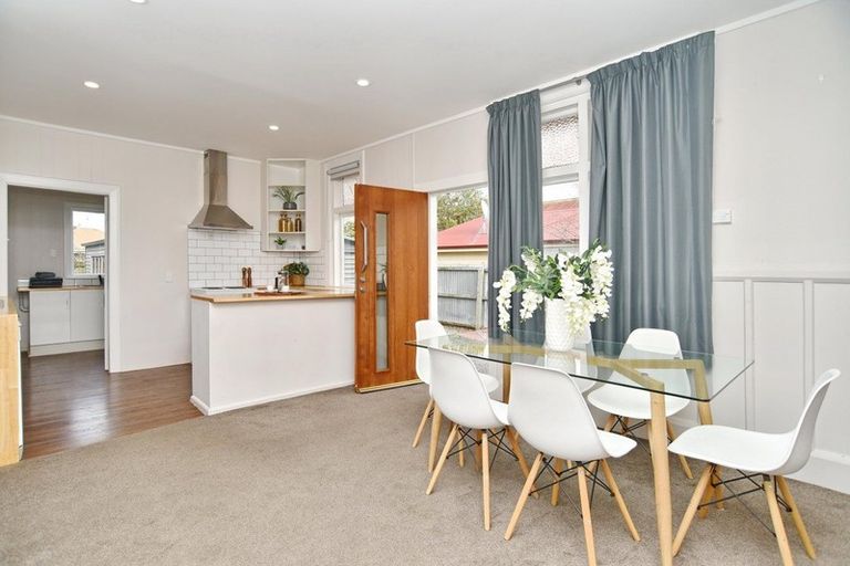 Photo of property in 32 Medway Street, Richmond, Christchurch, 8013