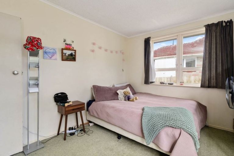 Photo of property in 16 Leslie Avenue, Western Heights, Rotorua, 3015