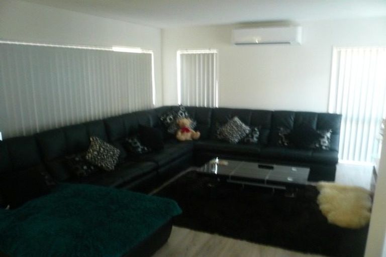 Photo of property in 63a Archibald Road, Kelston, Auckland, 0602