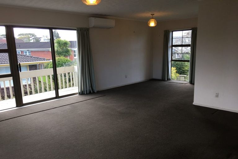 Photo of property in 1/5 Pupuke Road, Takapuna, Auckland, 0622