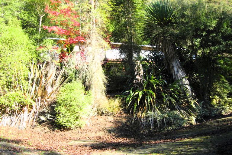 Photo of property in 15 Cosy Dell Road, Herbert, Oamaru, 9495