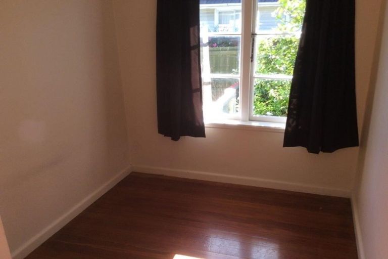 Photo of property in 2/11 Dunedin Street, Redwood, Christchurch, 8051