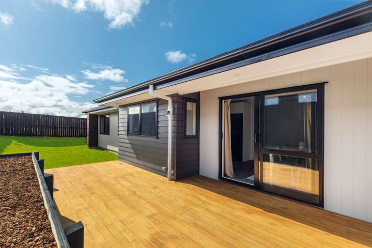 Photo of property in 3 Rosslands Avenue, Karaka, 2124