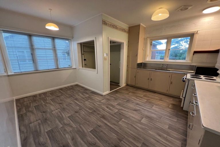 Photo of property in 63 Savage Crescent, West End, Palmerston North, 4412