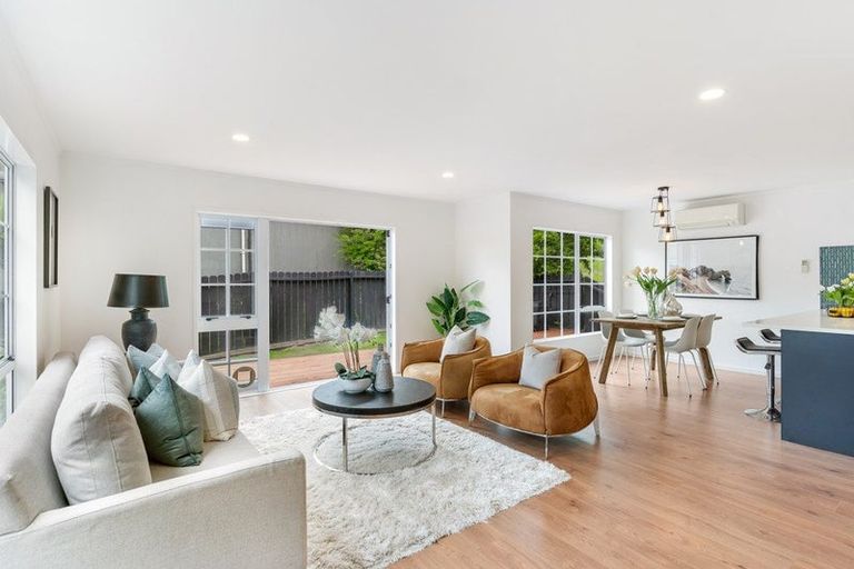 Photo of property in 1/69 Mountbatten Avenue, Hillcrest, Auckland, 0627