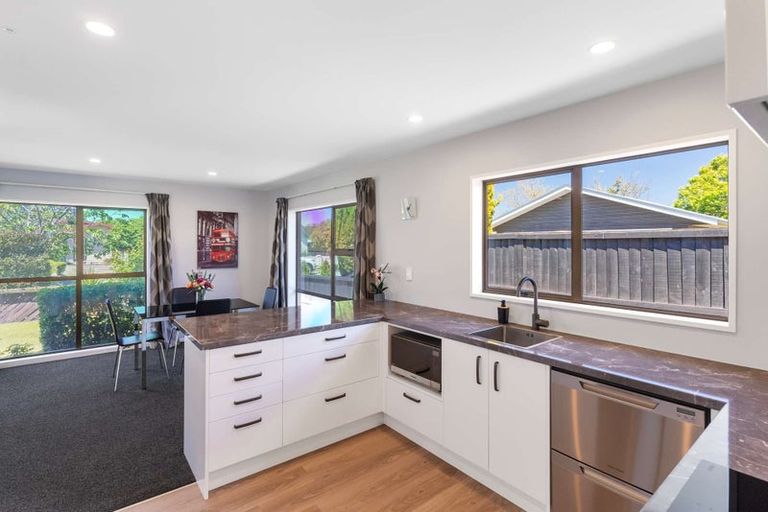 Photo of property in 4 Jacaranda Place, Parklands, Christchurch, 8083