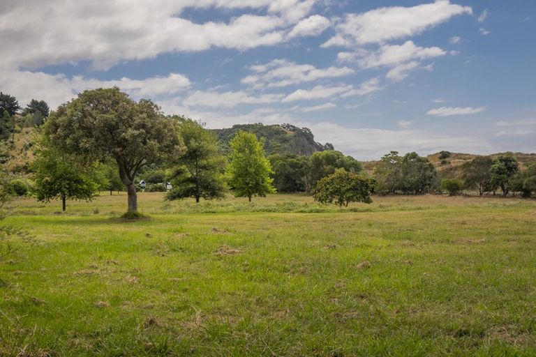 Photo of property in 8 White Rocks Rise, Kuaotunu, Whitianga, 3592