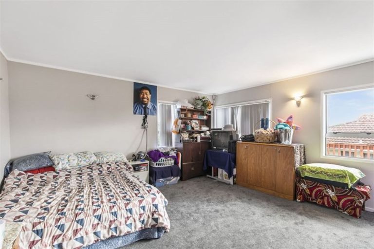 Photo of property in 1/11 Chamade Place, Clover Park, Auckland, 2019