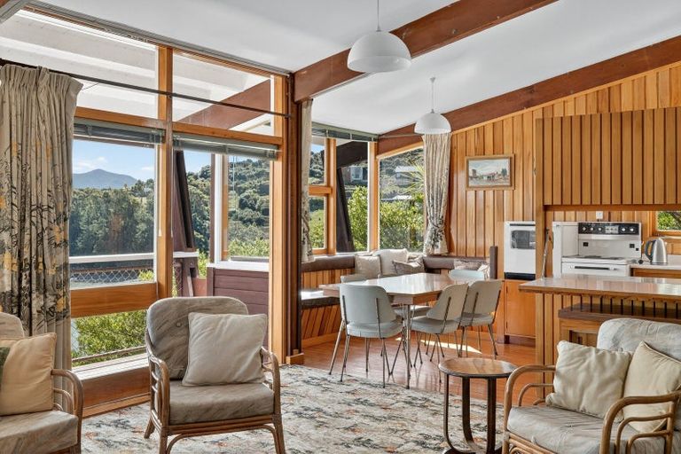 Photo of property in 393 Marine Drive, Charteris Bay, Governors Bay, 8971