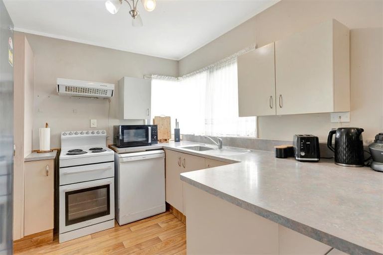 Photo of property in 3 Caulfield Place, Nawton, Hamilton, 3200