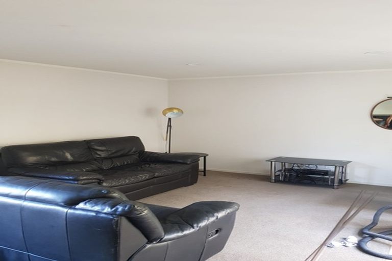 Photo of property in 11 Theodora Place, Mairangi Bay, Auckland, 0630