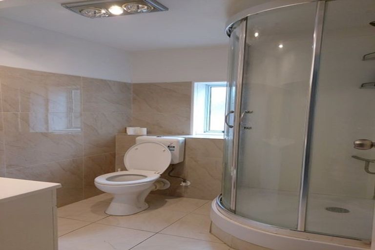 Photo of property in 2/55 Glenmore Road, Sunnyhills, Auckland, 2010