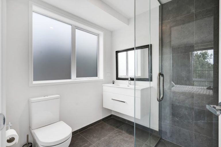 Photo of property in 4 Kakariki Lane, Waiwhakaiho, New Plymouth, 4312