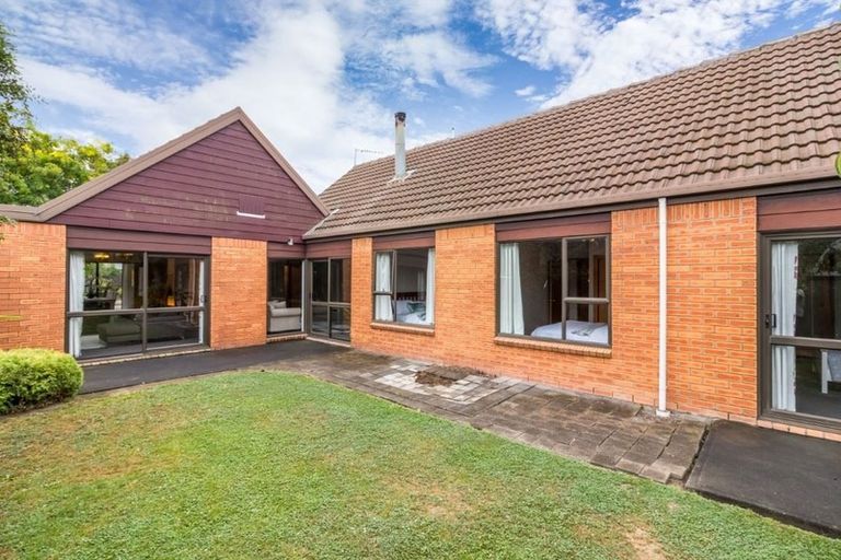 Photo of property in 66 Apsley Drive, Avonhead, Christchurch, 8042