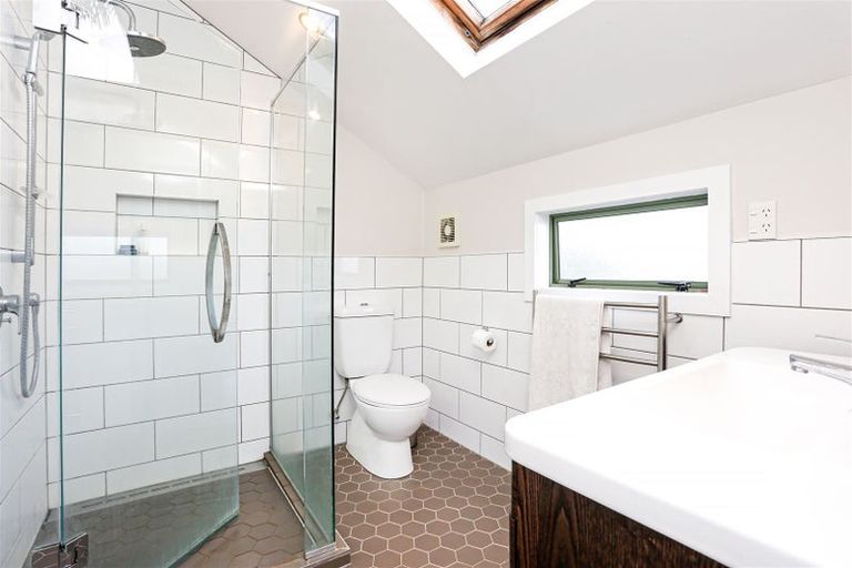 Photo of property in 2/305 Lake Road, Hauraki, Auckland, 0622