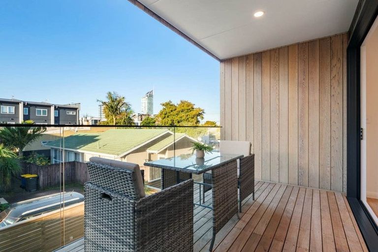 Photo of property in 25c Lomond Street, Takapuna, Auckland, 0622