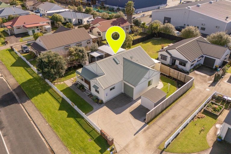 Photo of property in 11 Cholmondeley Crescent, Whitianga, 3510