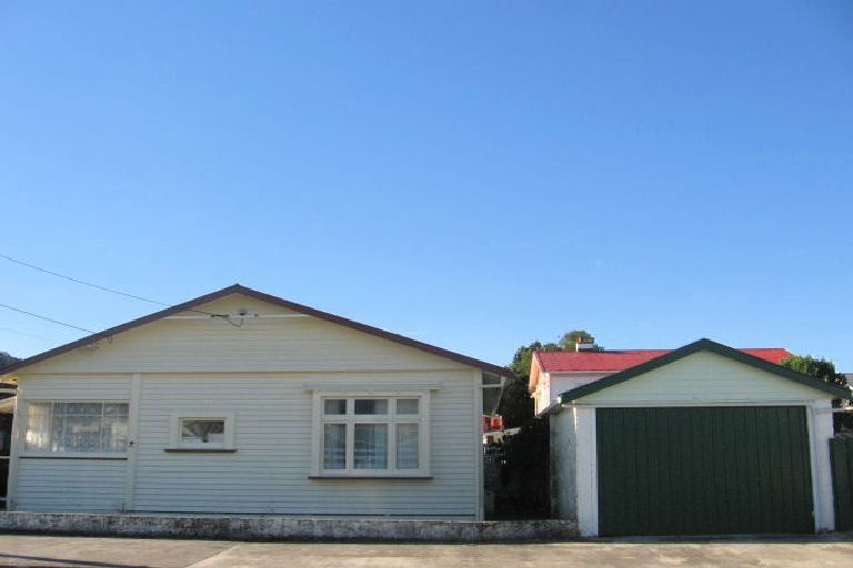 Photo of property in 7 South Street, Petone, Lower Hutt, 5012
