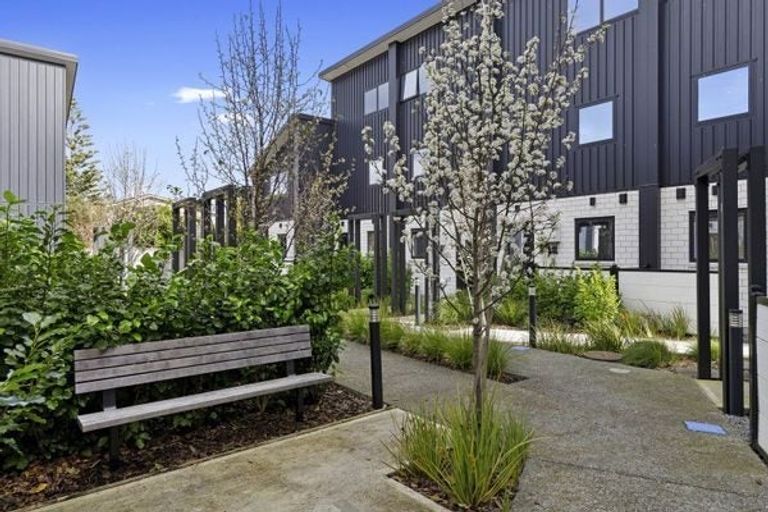 Photo of property in 8/10 Avery Grove, Boulcott, Lower Hutt, 5011