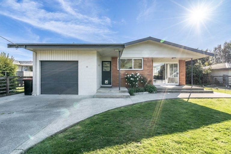 Photo of property in 10 Great North Road, Winton, 9720