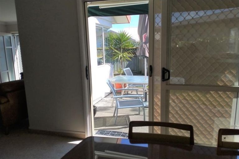 Photo of property in 2/68 Guppy Road, Greenmeadows, Napier, 4112