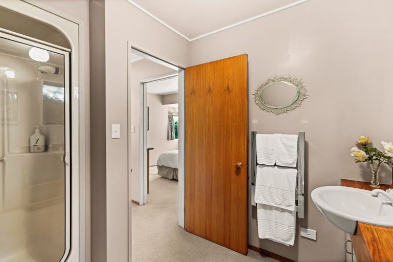 Photo of property in 33 Hikanui Drive, Havelock North, 4130