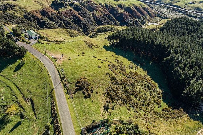 Photo of property in 68-76 The Track, Plimmerton, Porirua, 5026