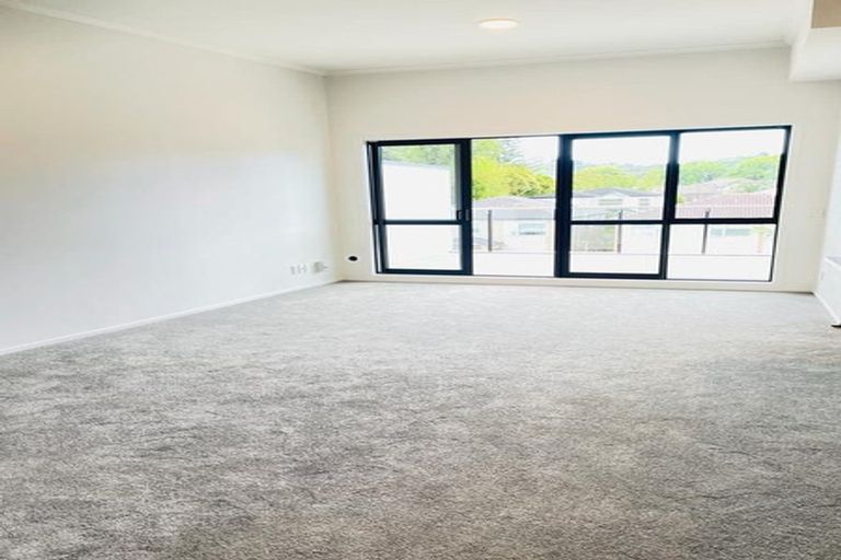 Photo of property in 18/11 Carlos Drive, Flat Bush, Auckland, 2016