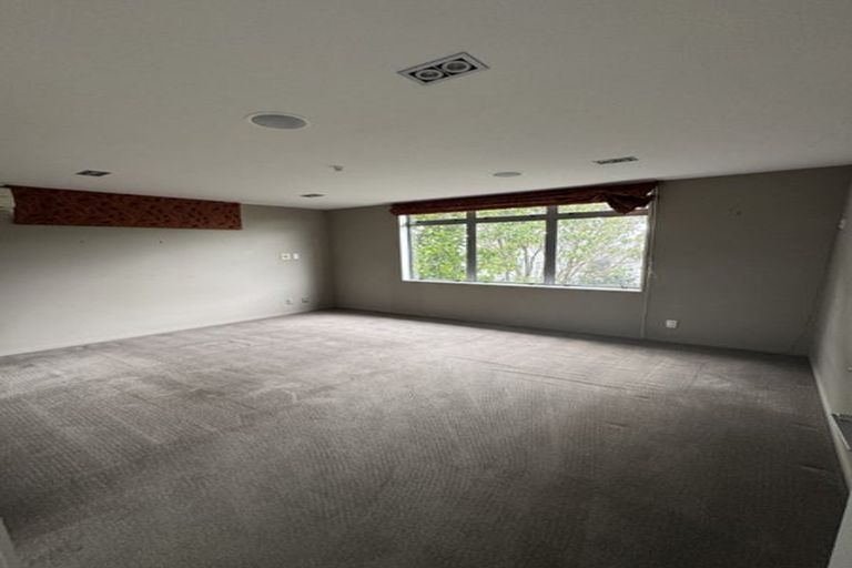 Photo of property in 77 Kittiwake Drive, Schnapper Rock, Auckland, 0632