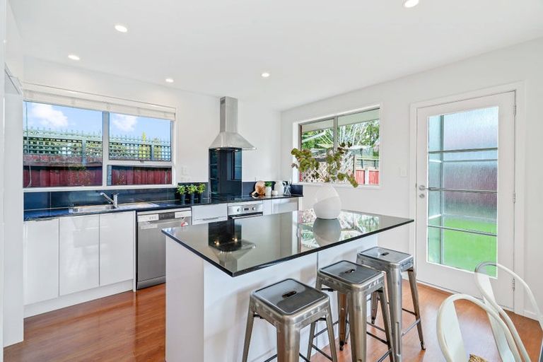 Photo of property in 9 Gilmore Place, Burnside, Christchurch, 8053