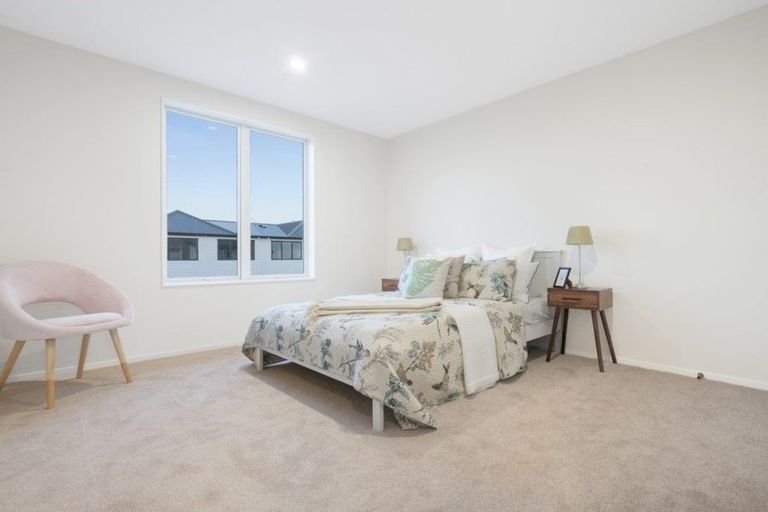 Photo of property in 12 Kapia Drive, Takanini, 2112