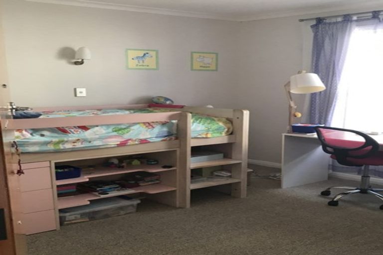 Photo of property in 3 Pembroke Street, Tawa, Wellington, 5028