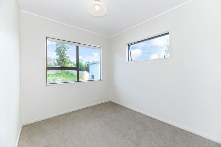 Photo of property in 2/38 Leo Street, Glen Eden, Auckland, 0602