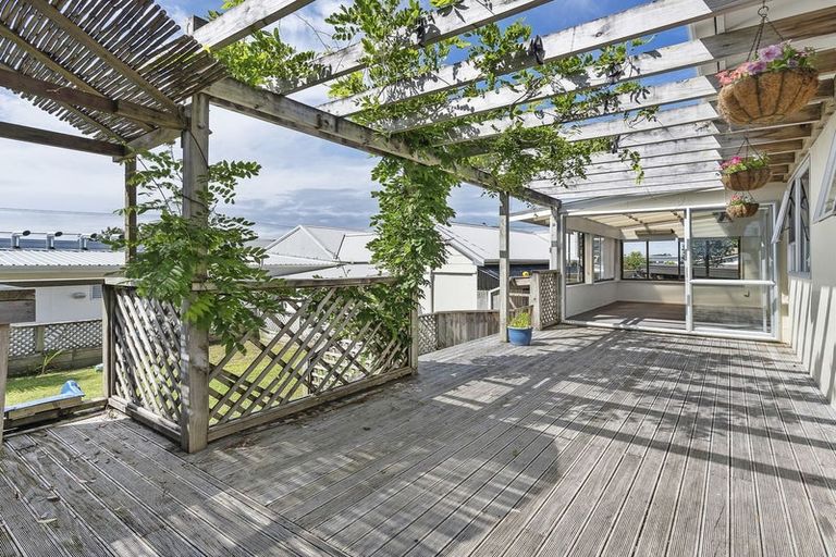 Photo of property in 14 Rainsford Street, Moturoa, New Plymouth, 4310