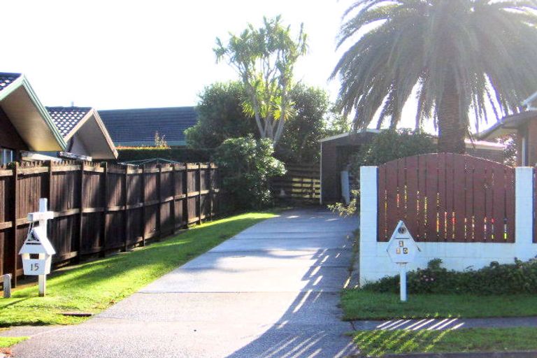 Photo of property in 2/15 Bramley Drive, Farm Cove, Auckland, 2012