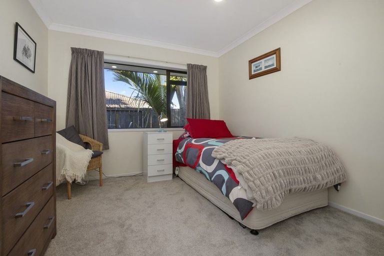 Photo of property in 13 Avonbrook Lane, Pukekohe, 2120