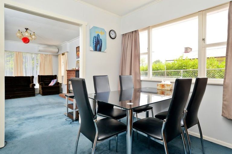 Photo of property in 28 Lewis Street, Glenview, Hamilton, 3206