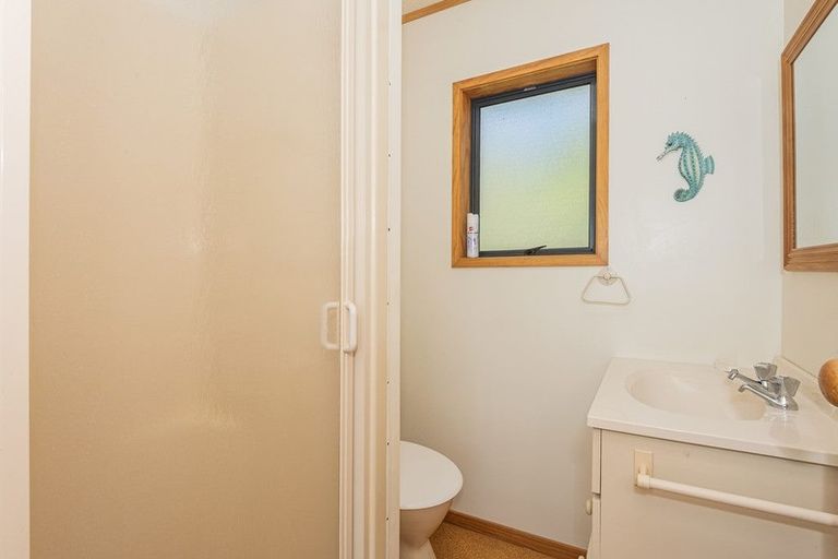 Photo of property in 9 Nova Way, Kauri, 0185